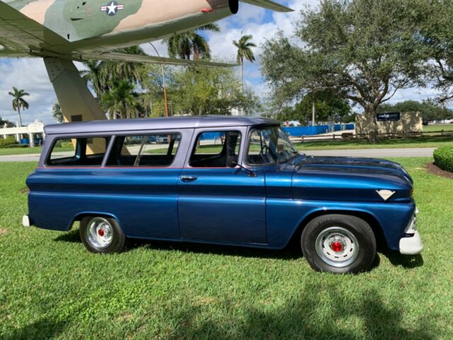 GMC Suburban 1963 image number 31