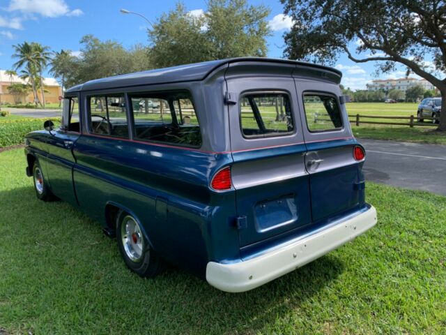 GMC Suburban 1963 image number 9