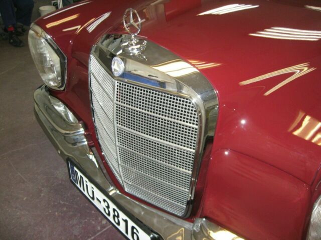 Mercedes-Benz 220 SEb coupe 1961 image number 15