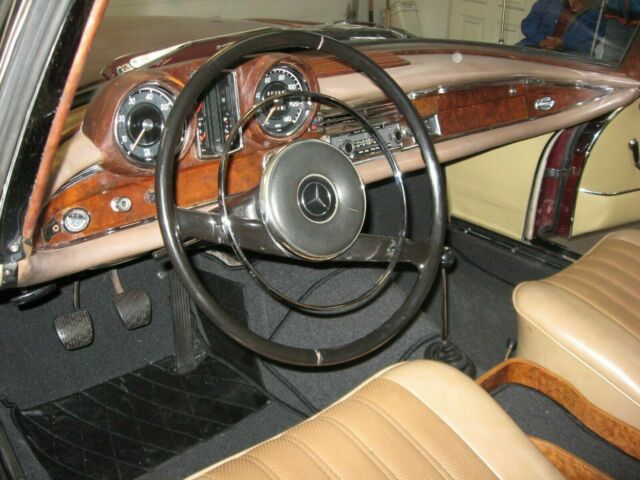 Mercedes-Benz 220 SEb coupe 1961 image number 5