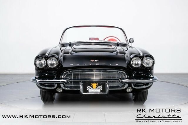 Chevrolet Corvette 1961 image number 17