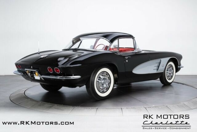 Chevrolet Corvette 1961 image number 31