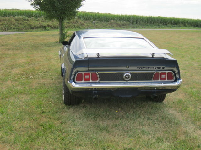 Ford Mustang 1973 image number 2