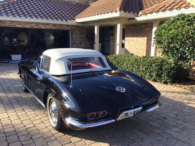 Chevrolet Corvette 1962 image number 14