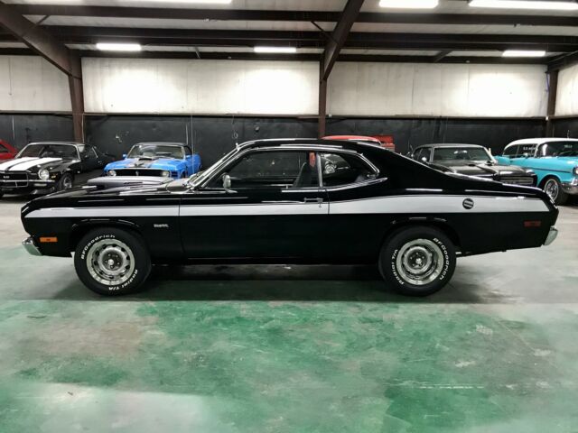 Plymouth Duster 1972 image number 1