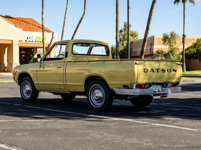 Datsun Pickup 1973 image number 13