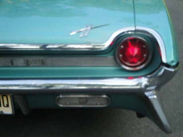 Oldsmobile Eighty-Eight 1961 image number 15