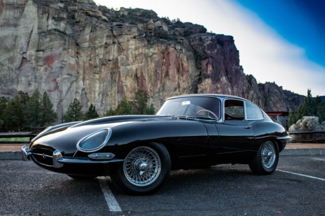 Jaguar E-Type 1967 image number 13