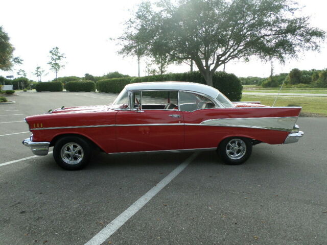 Chevrolet Bel Air/150/210 1957 image number 25