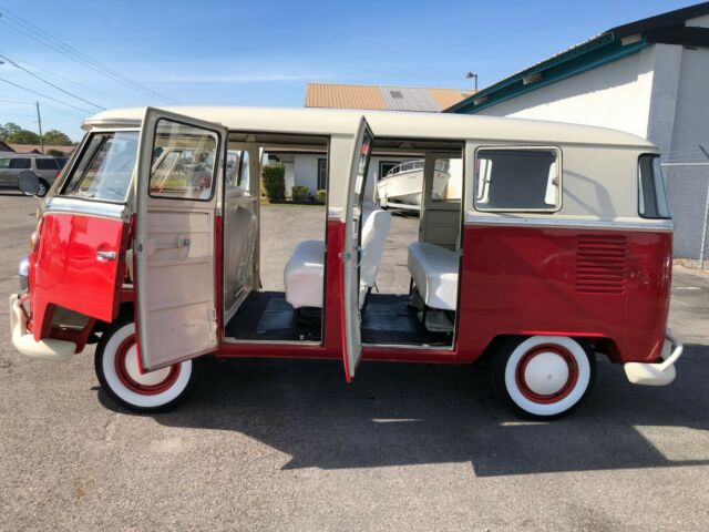 Volkswagen Bus/Vanagon 1972 image number 30