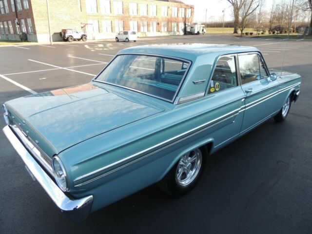 Ford Fairlane 1964 image number 27