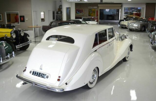 Rolls-Royce Silver Wraith Hooper Touring Limousine 1951 image number 34