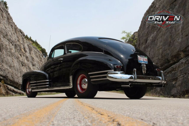 Chevrolet Fleetline Aero coupe 1948 image number 3