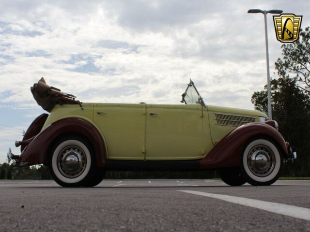 Ford Phaeton 1936 image number 19