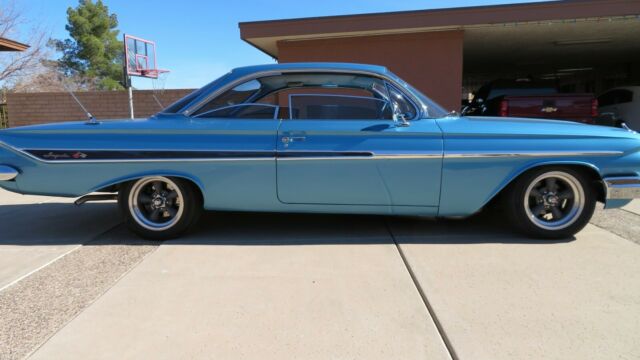 Chevrolet Impala 1961 image number 27