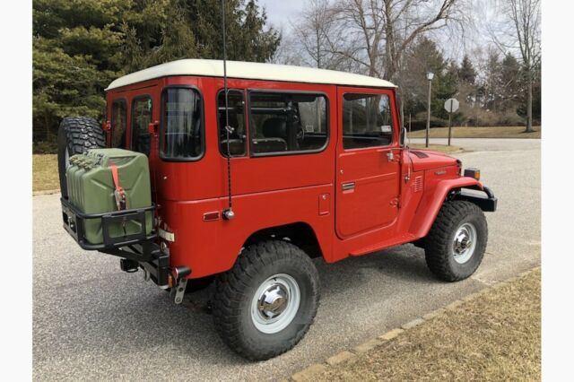 Toyota FJ Cruiser 1978 image number 3