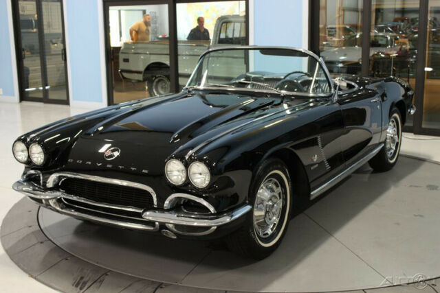 Chevrolet Corvette 1962 image number 32