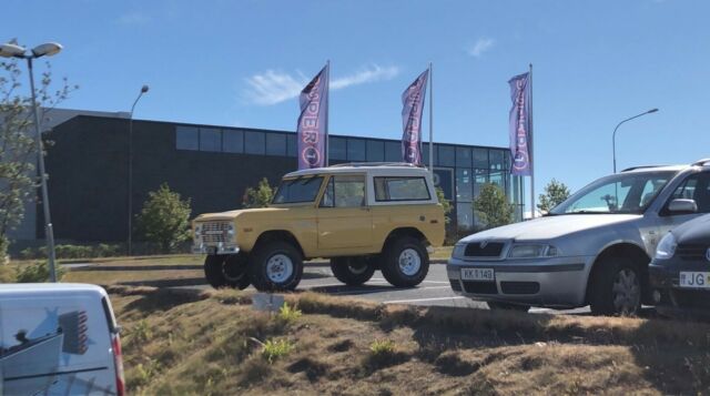 Ford Bronco 1974 image number 14