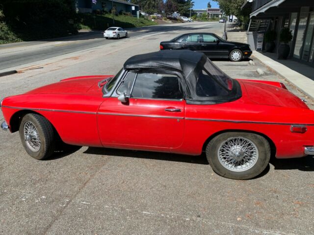 MG MGB 1971 image number 10