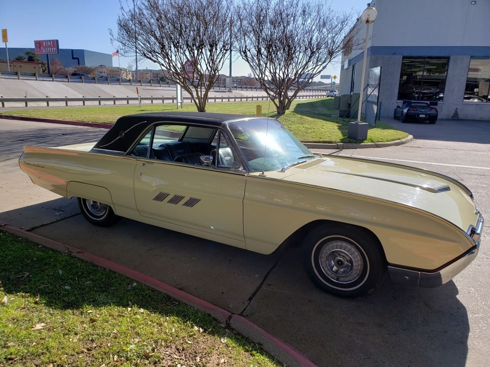 Ford Thunderbird 1963 image number 13