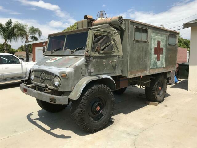 Mercedes-Benz Unimog 404s 1969 image number 2