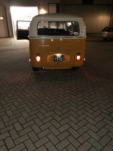 Volkswagen Transporter 1971 image number 18