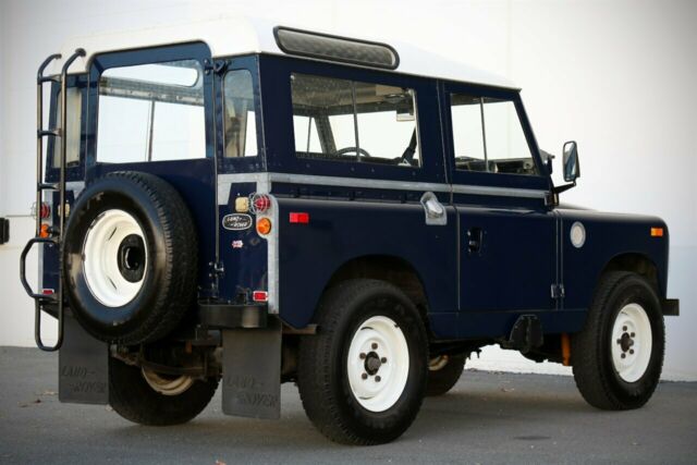 Land Rover Series II A 88" 1969 image number 16