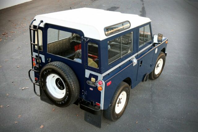 Land Rover Series II A 88" 1969 image number 25