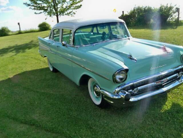 Chevrolet Bel Air/150/210 1957 image number 25