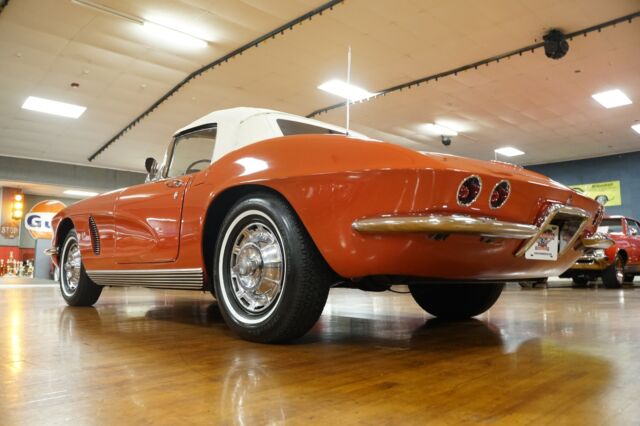 Chevrolet Corvette 1962 image number 10