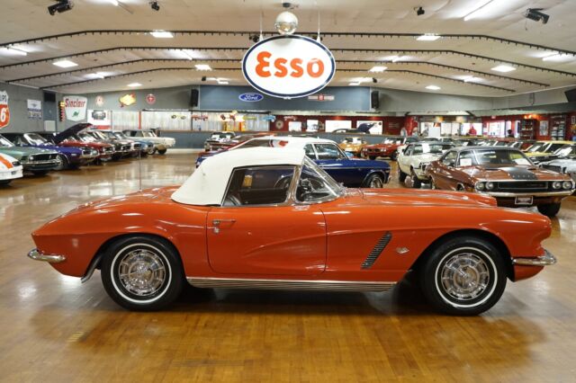 Chevrolet Corvette 1962 image number 18