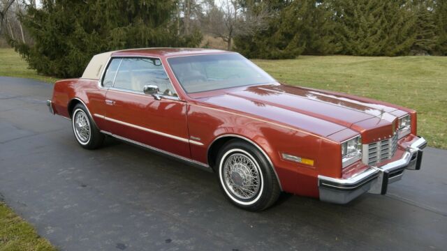 Oldsmobile Toronado 1979 image number 2