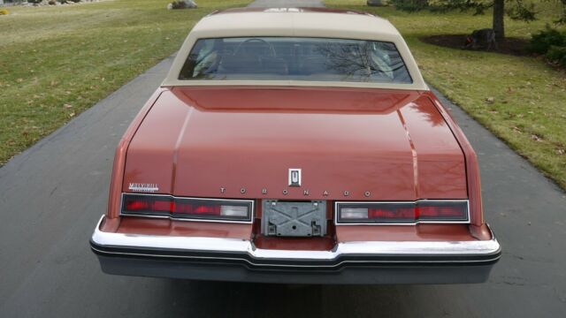 Oldsmobile Toronado 1979 image number 28