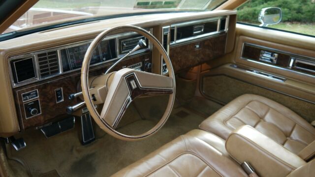 Oldsmobile Toronado 1979 image number 33