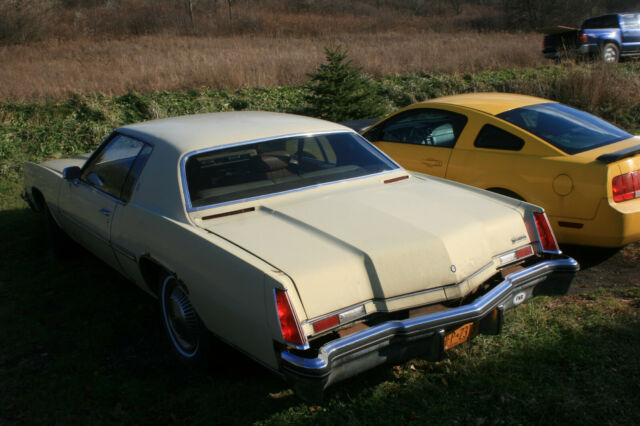 Oldsmobile Toronado 1973 image number 22