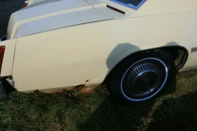 Oldsmobile Toronado 1973 image number 4