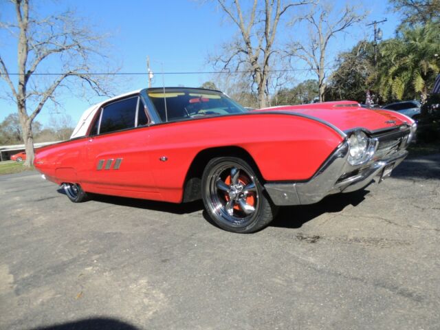 Ford Thunderbird 1963 image number 10