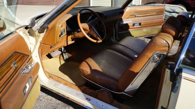 Buick Riviera 1973 image number 9