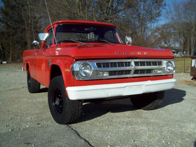 Dodge Power Wagon 1971 image number 1