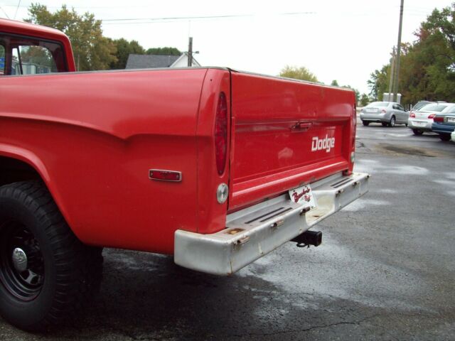 Dodge Power Wagon 1971 image number 29