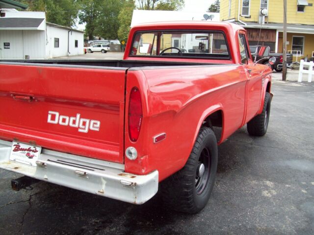 Dodge Power Wagon 1971 image number 31