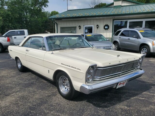 Ford Galaxie 1965 image number 0