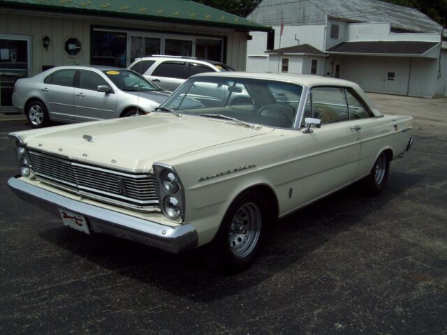 Ford Galaxie 1965 image number 27