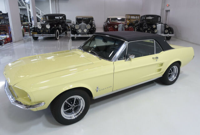 Ford Mustang 1967 image number 34