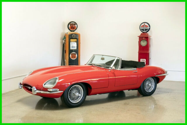 Jaguar E-Type 1966 image number 0