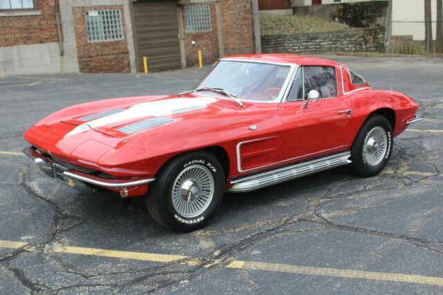 Chevrolet Corvette 1963 image number 0