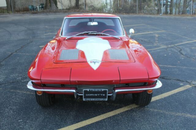 Chevrolet Corvette 1963 image number 29