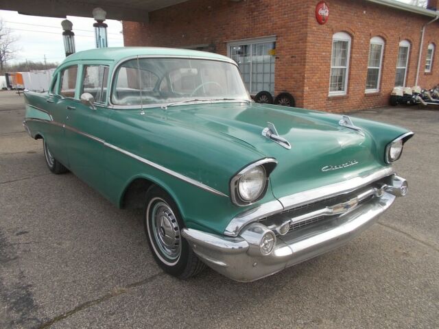 Chevrolet Bel Air/150/210 1957 image number 2