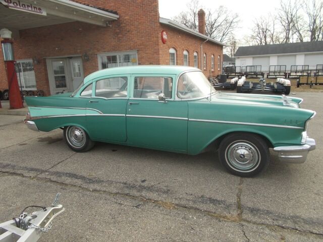 Chevrolet Bel Air/150/210 1957 image number 23