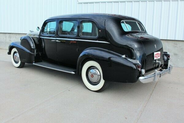 Cadillac Limousine 1939 image number 23